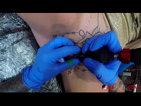 ❤️ Itin tatuiruota karšta Sully Savage gavo tatuiruotę ant savo klitorio ❤ Rusų porno prie lt.hentaidude.ru ☑