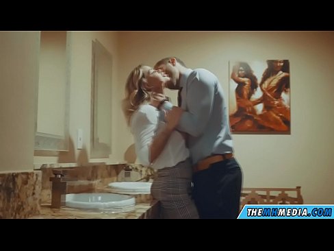 ❤️ Kai krūtininga blondinė vilioja tave viešajame tualete ❤ Rusų porno prie lt.hentaidude.ru ☑